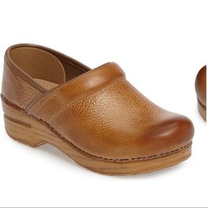 Dansko Distressed Honey Professional Clog